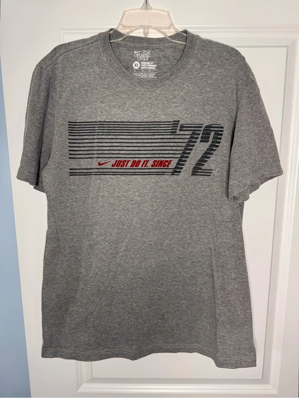 🍓6/$15🍓 Men’s Gray Nike Tshirt